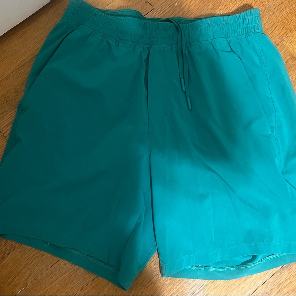 Men’s Green Lululemon Lined Athletic Shorts